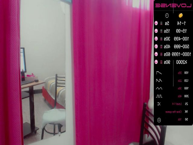 Live sex webcam photo for Alejandra_06 #271593736