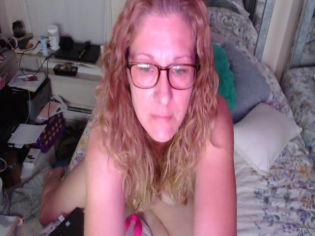Live sex webcam photo for Jazzell28 #271600726