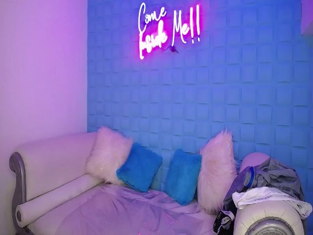 Live sex webcam photo for LITTLE_LOVE98 #271593845