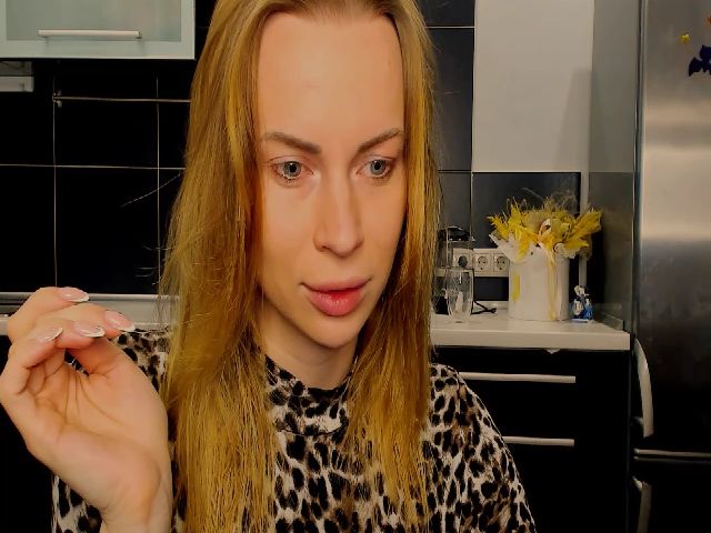 Live sex webcam photo for Lexie_Shore #271601004