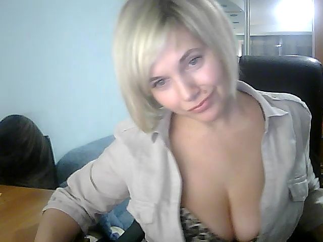 Live sex webcam photo for Vivid_Glance #271600642