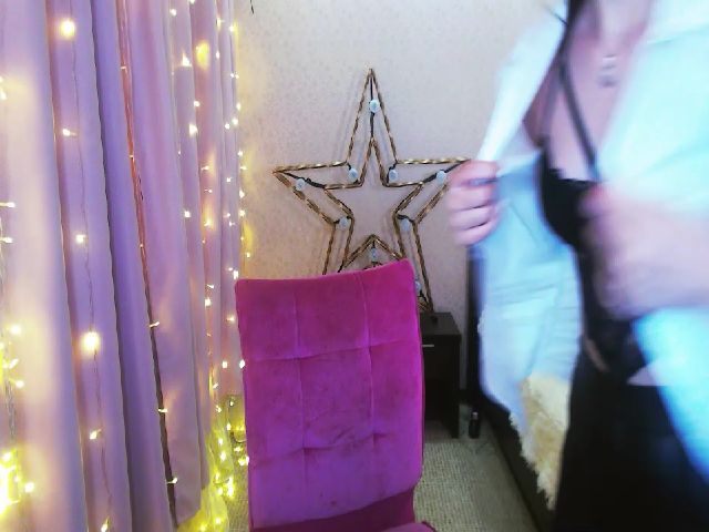 Live sex webcam photo for WildAngeel #271599501