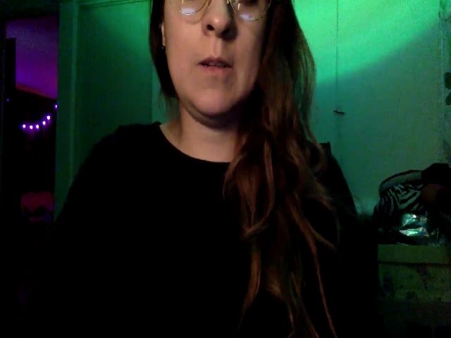 Live sex webcam photo for Andy04062010 #271592806