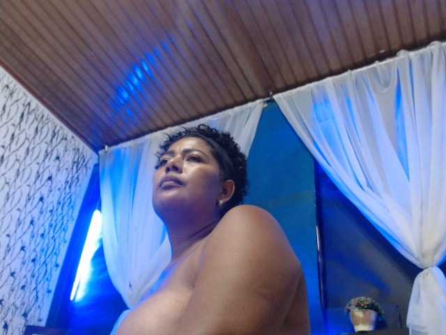 Live sex webcam photo for noah-bianco #271598774