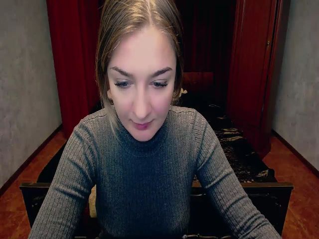 Live sex webcam photo for Sweet__cheeks #271595499