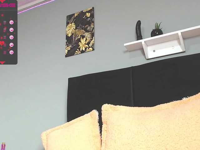 Live sex webcam photo for ashnikko18 #271598552