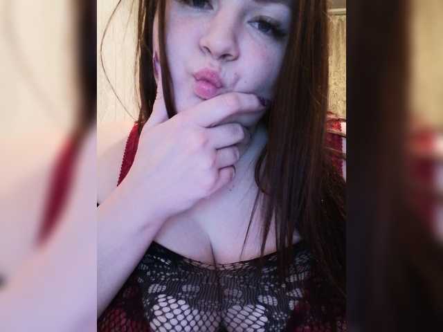 Live sex webcam photo for Zhenechka4 #271598556