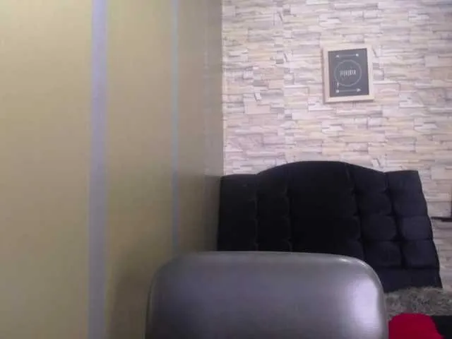 Live sex webcam photo for violeta-hot22 #271588122
