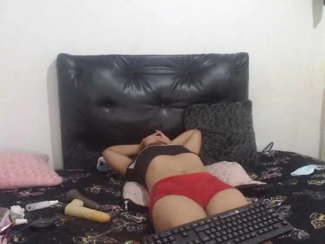Live sex webcam photo for elleinx #271587867