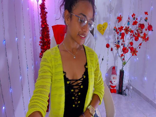 Live sex webcam photo for Violet_Fit #271588664