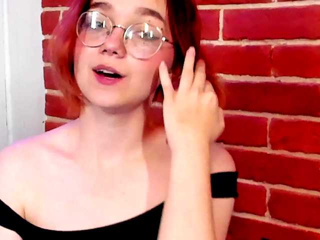 Live sex webcam photo for lickable-caro #271591123