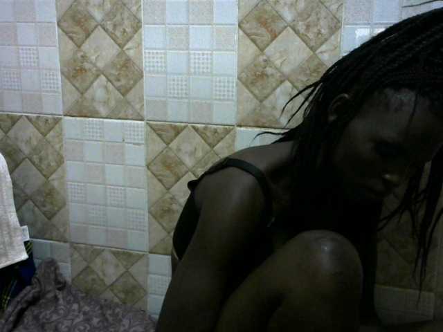 Live sex webcam photo for sexyblack-G #271599080