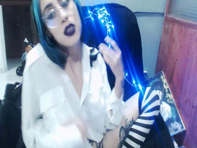 Live sex webcam photo for Luna_lunatic #271590372