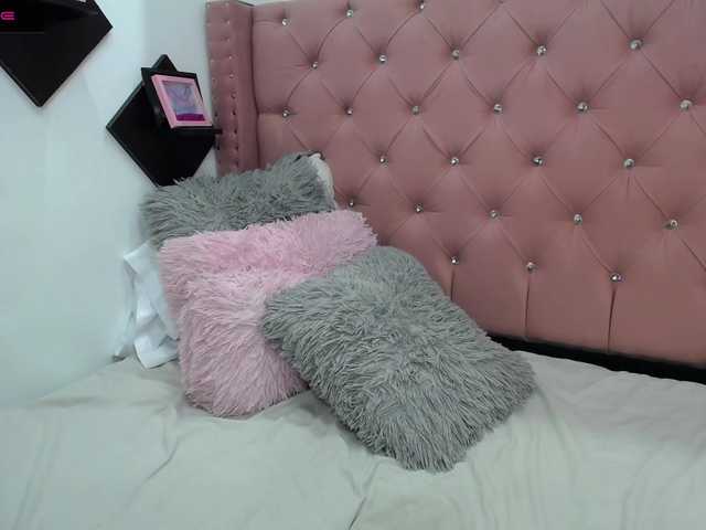 Live sex webcam photo for SexyNeighbor #271599014