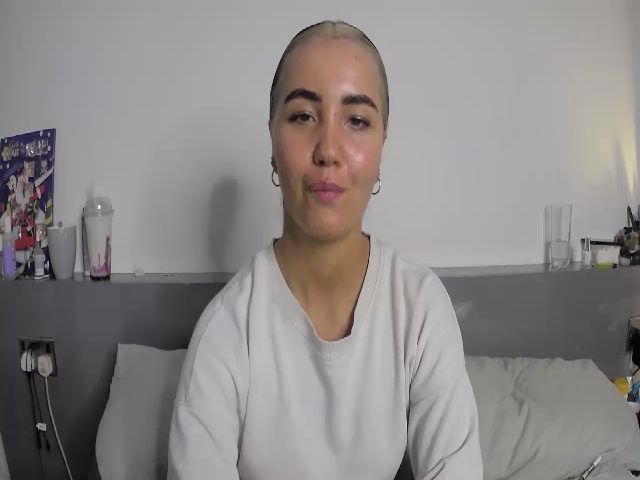 Live sex webcam photo for CharlieSimmsx #271600945