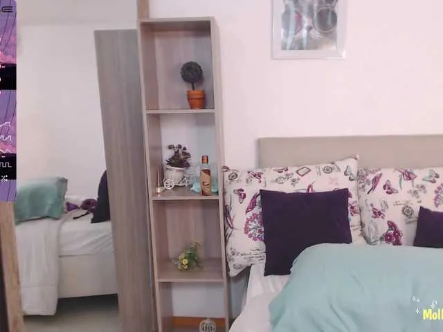 Live sex webcam photo for mollyevans #271606634