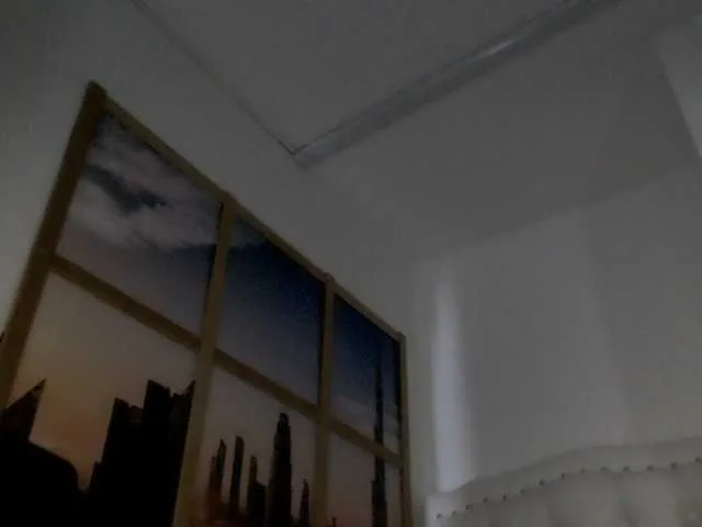 Live sex webcam photo for JulySophia #271603452