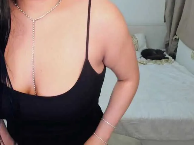 Live sex webcam photo for AshantyBurns #271603444