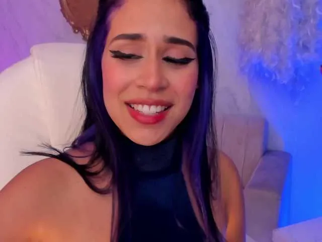 Live sex webcam photo for EvelynHarris #287950444
