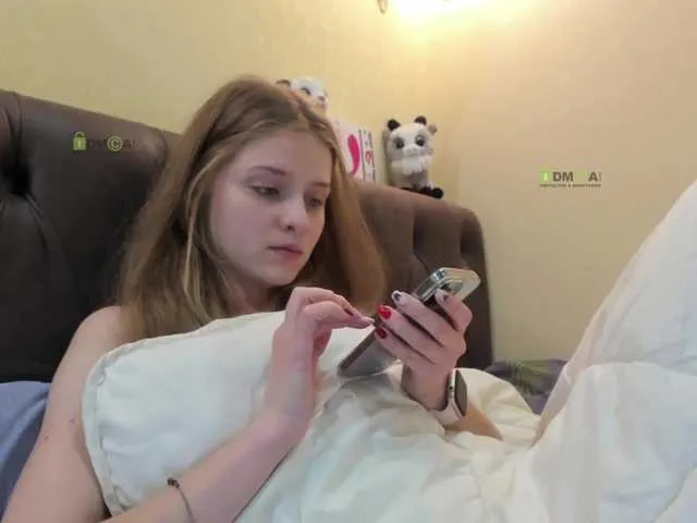 Live sex webcam photo for -Melissa- #271601892