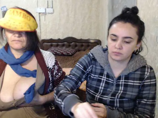 Live sex webcam photo for Katernia48 #271608603