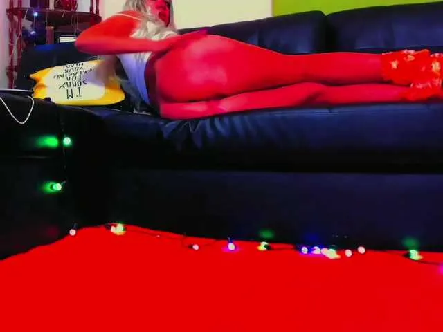 Live sex webcam photo for BlondeZ #271606382