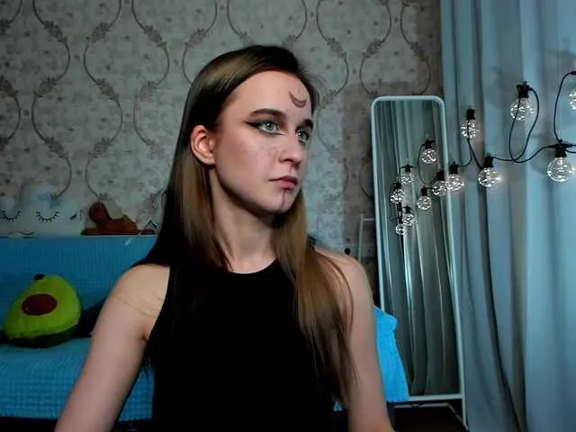 Live sex webcam photo for KiraLiLime #287990231