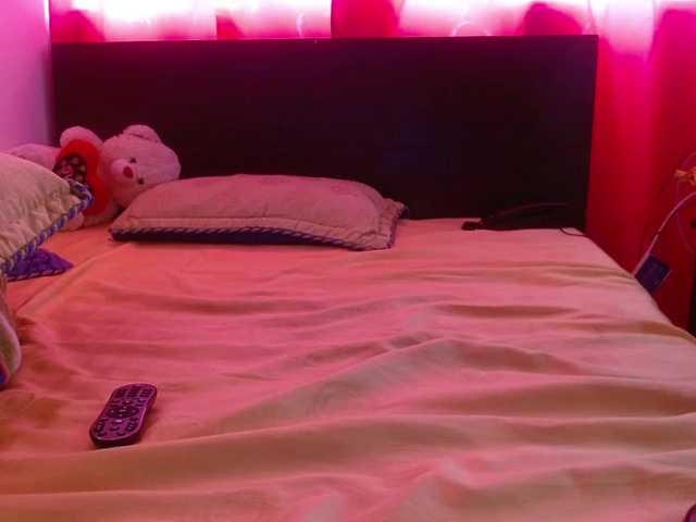 Live sex webcam photo for Daizy-cooper #271612619