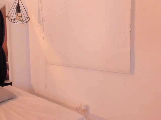 Live sex webcam photo for AshleyVegaa #288000633