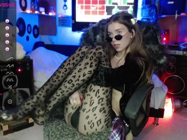 Live sex webcam photo for kika-Co #271611484