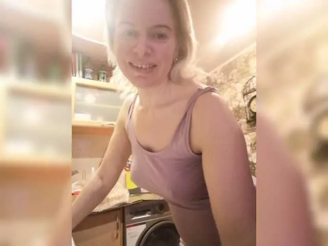 Live sex webcam photo for CathyPretty #271605614