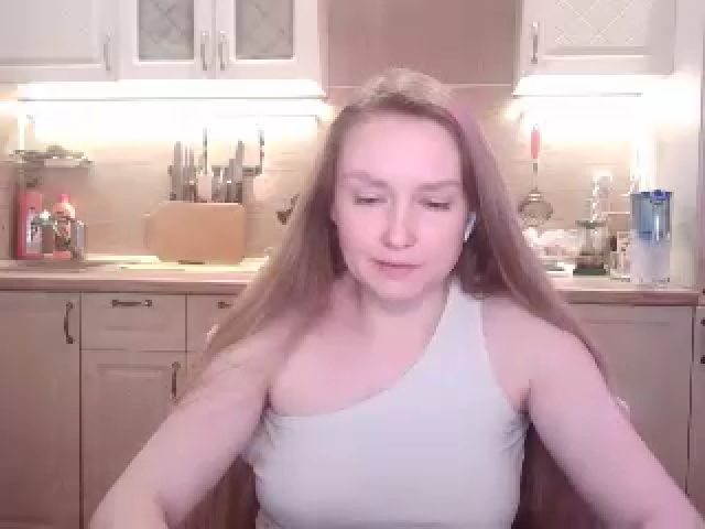 Live sex webcam photo for JaneGrey111 #271609444