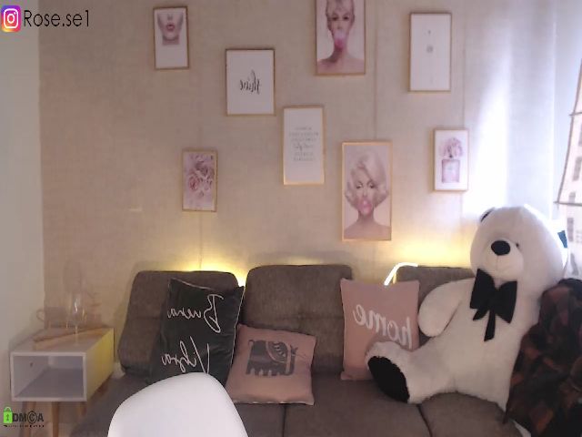Live sex webcam photo for Rose_se #271613687