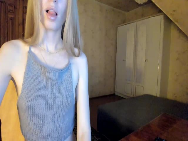 Live sex webcam photo for X_model_S #271604216