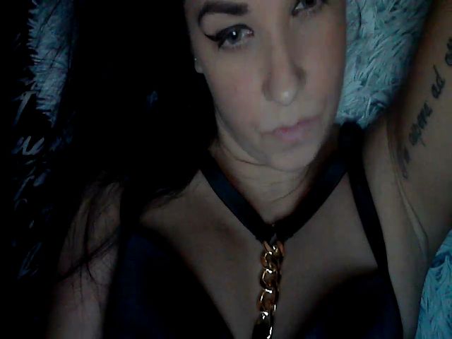 Live sex webcam photo for Ivys_MFC #271603931