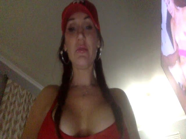 Live sex webcam photo for Hotyogababe1 #271607984