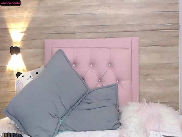 Live sex webcam photo for Danielita27 #271606866