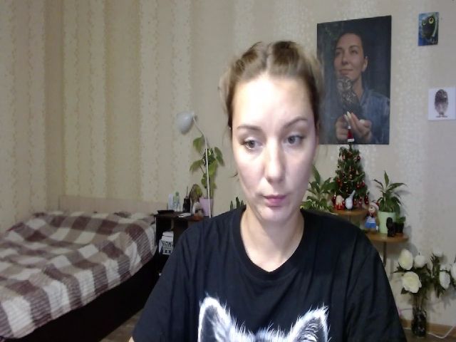 Live sex webcam photo for Emi_lywild #271610477