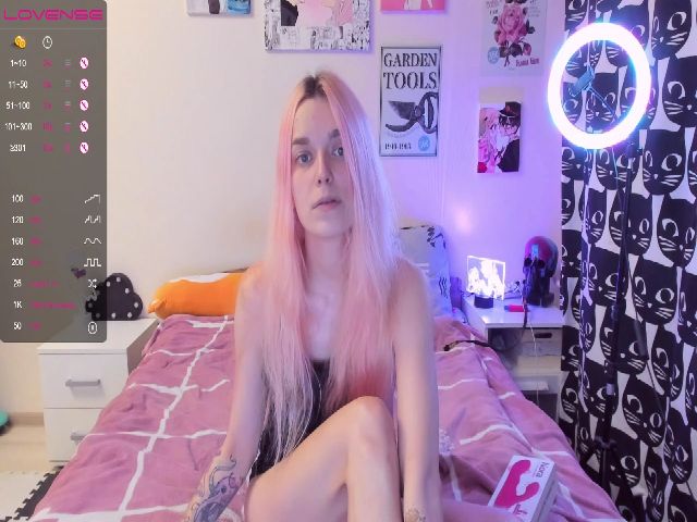 Live sex webcam photo for IvyFarel #271611229
