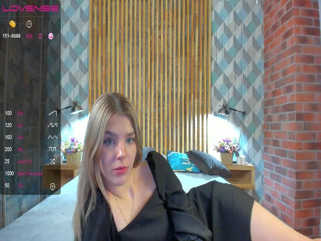 Live sex webcam photo for AmiaLee #271611009