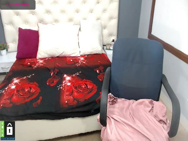 Live sex webcam photo for MichelleSexy #271613721