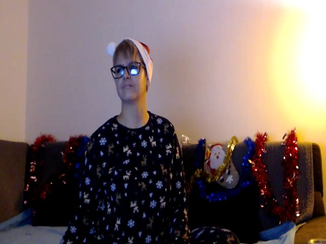 Live sex webcam photo for IamMiky #271613014