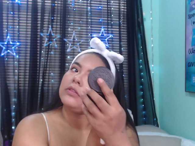 Live sex webcam photo for freyaa06 #271612651