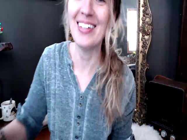 Live sex webcam photo for WildflowerEm #271611139