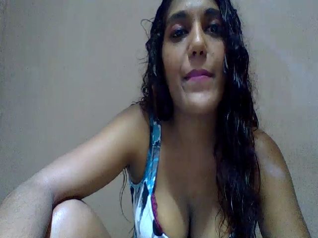 Live sex webcam photo for IndianvixxenX #271613666