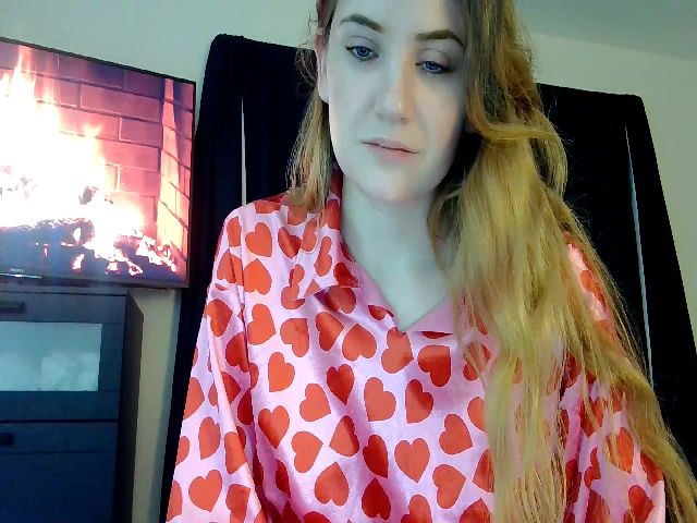 Live sex webcam photo for AmberPeach #271603684