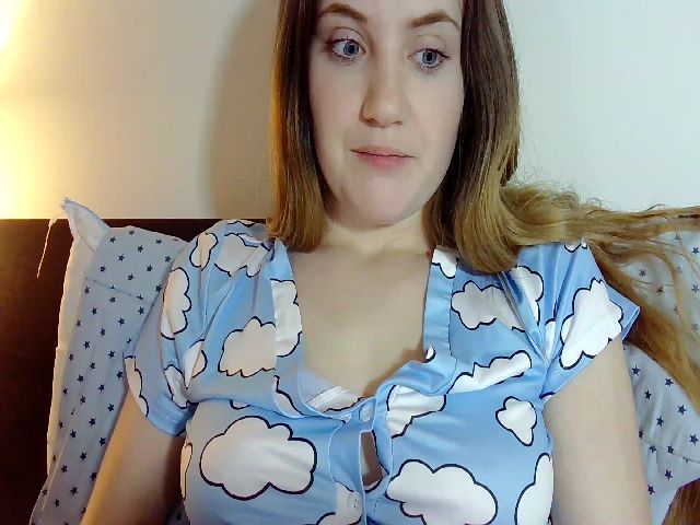 Live sex webcam photo for AmberPeach #271607799