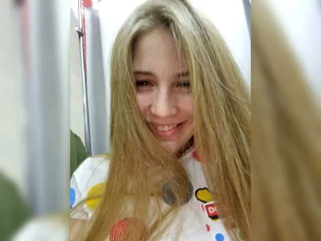 Live sex webcam photo for ----Angel--- #271608437