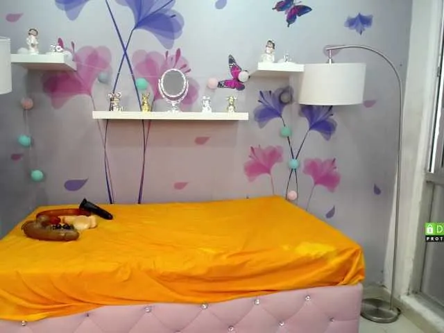 Live sex webcam photo for sweet-latina #271609193