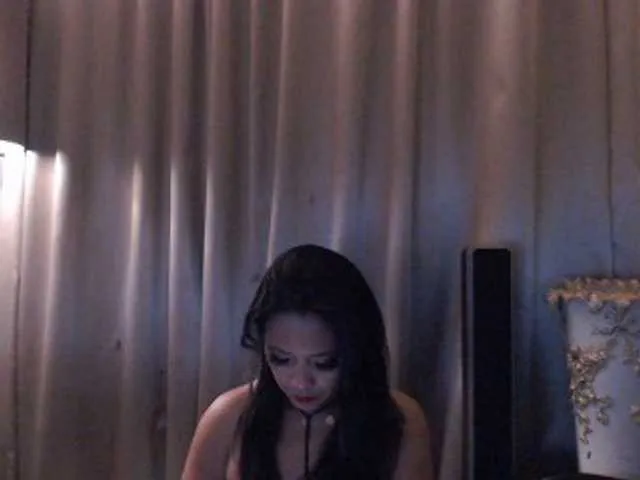 Live sex webcam photo for Hornygirl161 #271602052